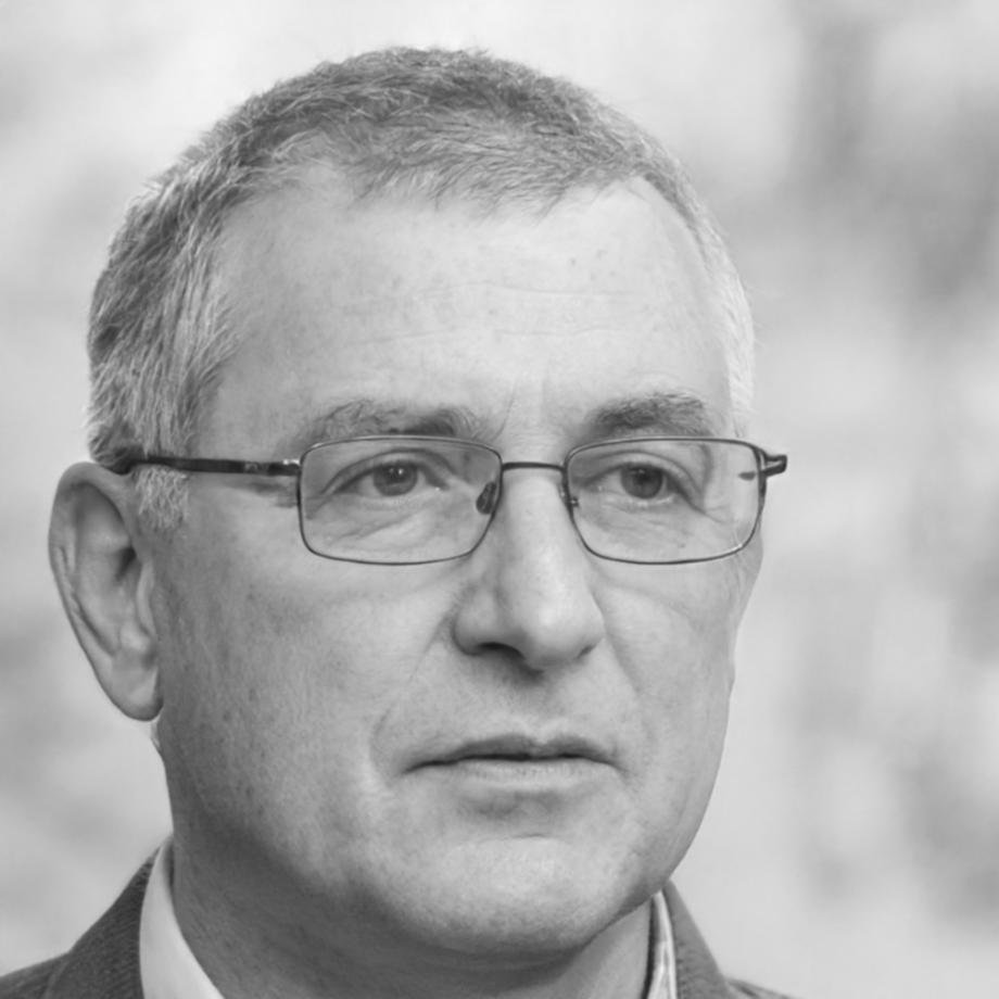 Marco Benedetti, esperto SEO specialist durante una sessione di formazione