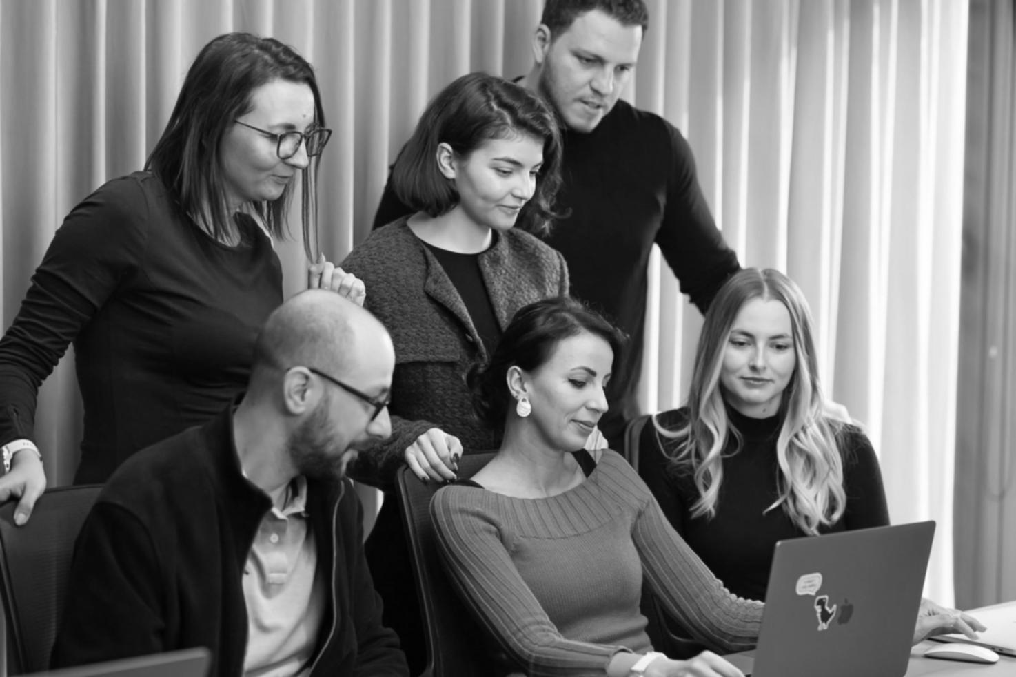 Analisi dati SEO su schermo computer